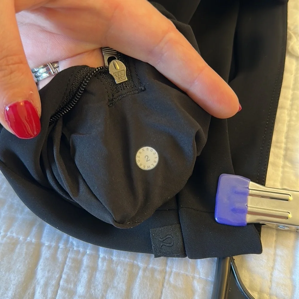 Lululemon On The Move pants - Picture 7 of 9